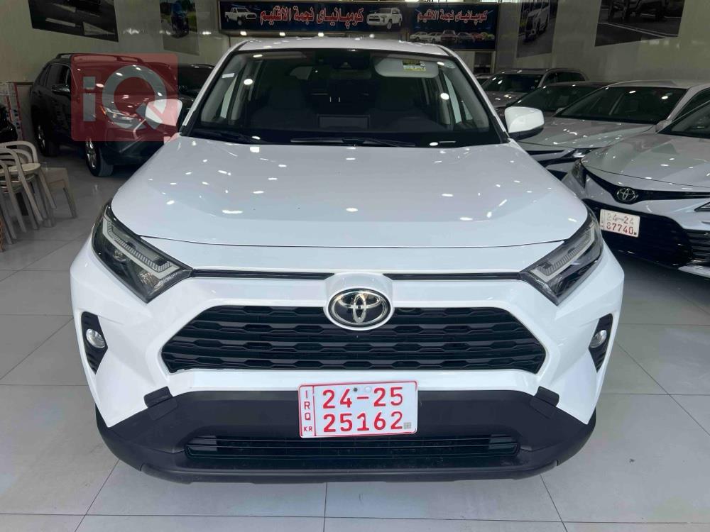 تۆیۆتا ڕاڤ 4